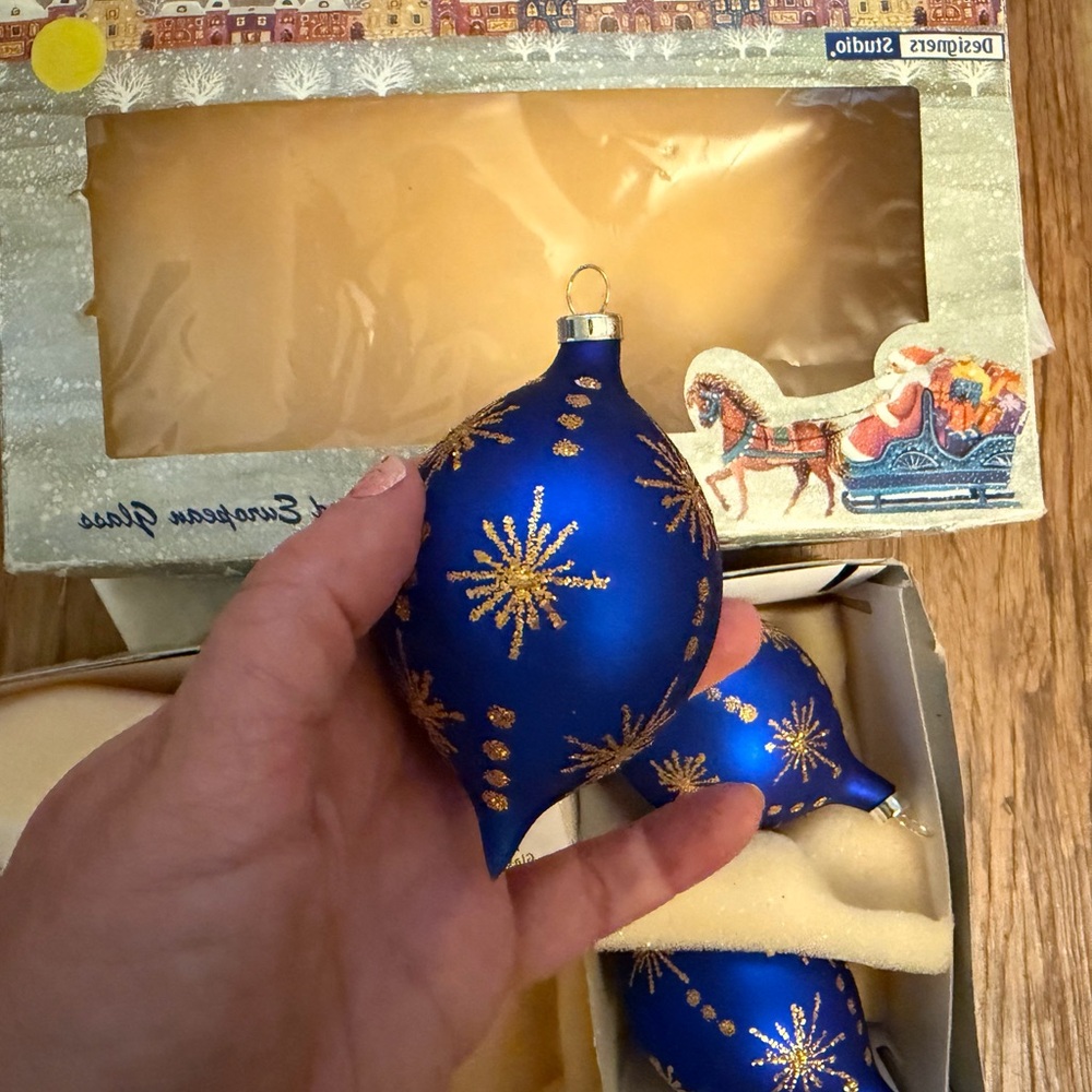 Designer’s Studio Handcrafted European Glass Christmas Ornaments – Set of 5 - Picture 7 of 7